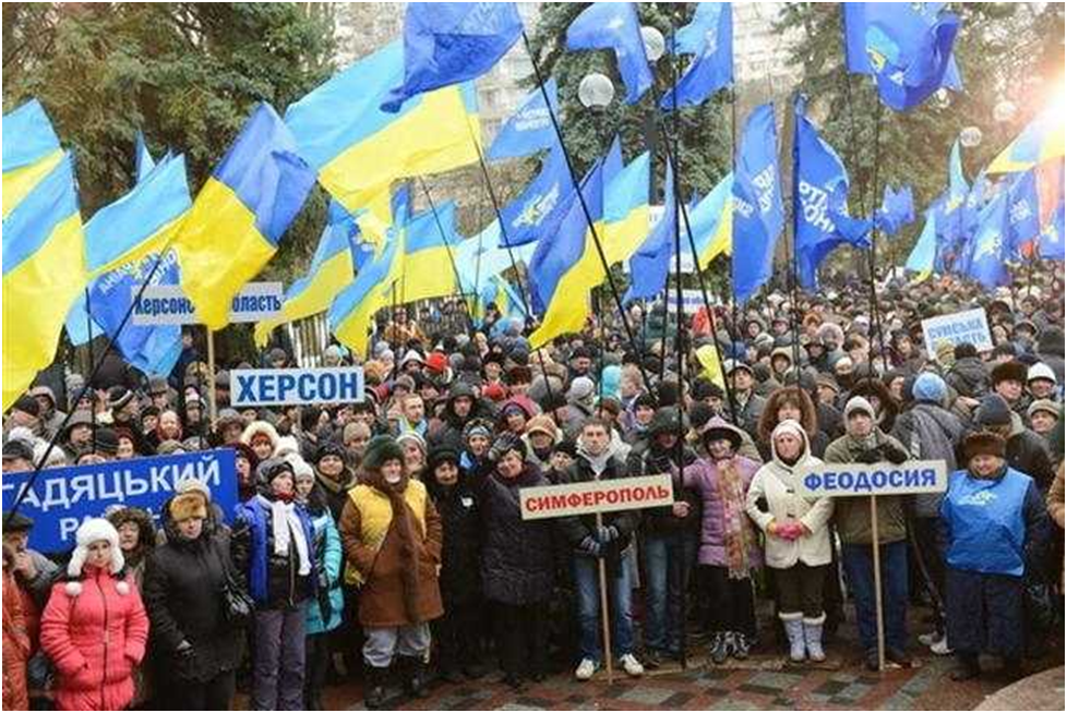 Tin chính Ukraine ngày 14/12/2014 : Tổng thống Ucraine Yanukovich đã đình chỉ công tác 4 cán bộ cao cấp