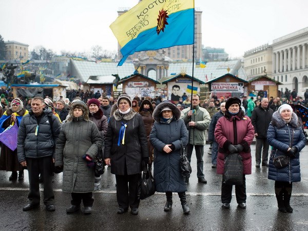 Người biểu tình Ukraine rút khỏi tòa thị chính Kiev