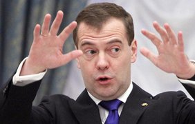 Thủ tướng Nga Medvedev đe dọa ngừng cung cấp gas cho Ukraine