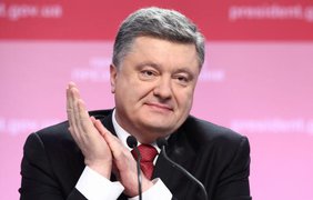 Poroshenko cảm ơn Yaros về việc Pravoi Sektor gia nhập quân chính quy