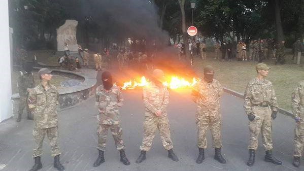 Ukraine: Biểu tình đòi chiến tranh đến cùng với quân ly khai miền đông