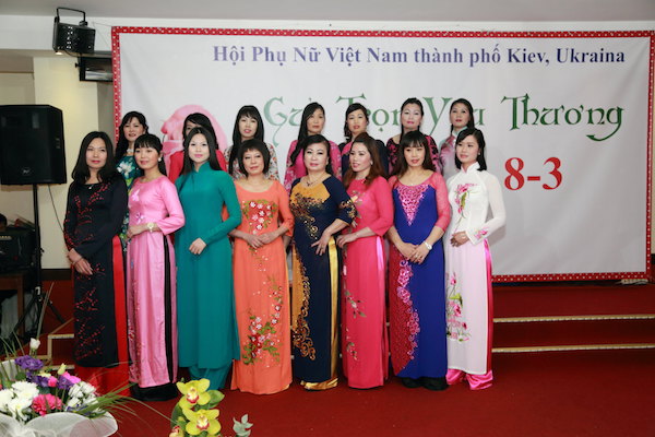 Hội Phụ nữ Thành Phố Kiev tổ chức ngày Hội 8/3/2016