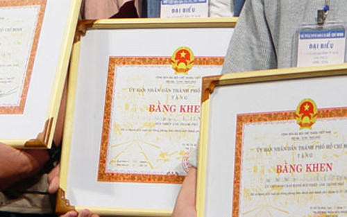 Danh sách khen thưởng học sinh giỏi Năm học 2015-2016