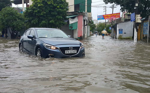 Nam sinh lớp 8 bị lũ cuốn trôi khi tới trường