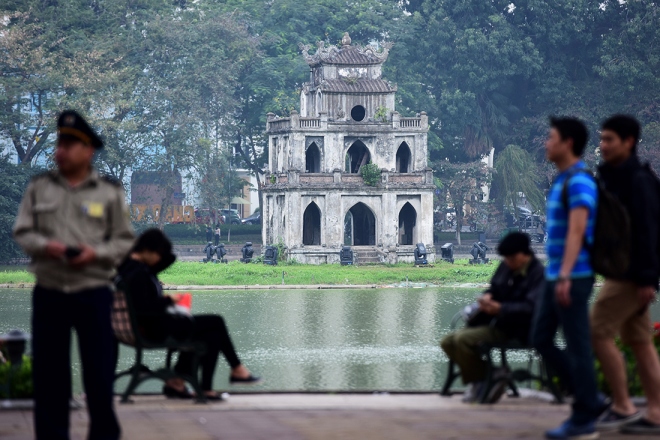 Hà Nội bình yên sáng mùng 1 Tết