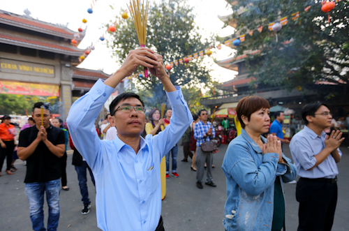 Người Sài Gòn đi chùa cầu an đầu năm