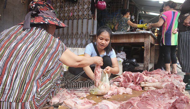 Hải Phòng lệnh bắt khẩn cấp 2 phụ nữ hắt dầu luyn vào thịt lợn