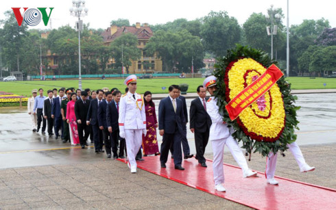 Lãnh đạo Đảng, Nhà nước vào Lăng viếng Chủ tịch Hồ Chí Minh