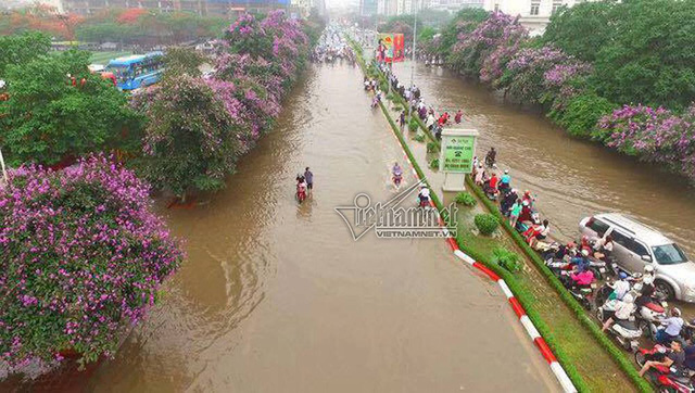 Mưa lớn, Thái Nguyên ngập mênh mông không còn thấy đường