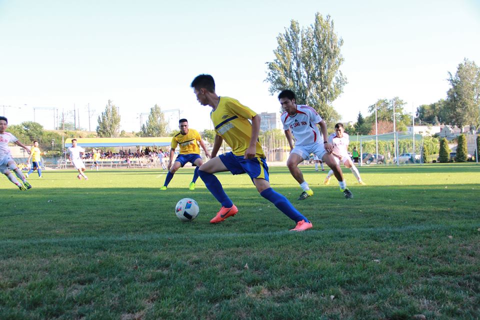 Trận đấu giữa FC Làng Sen và FC Staritskogo: Kịch tính và đầy bất ngờ