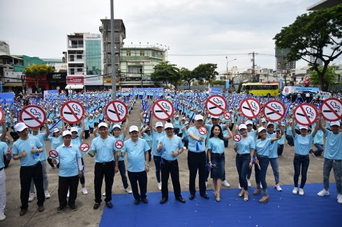 Mít tinh hưởng ứng Ngày Thế giới không thuốc lá 31/5