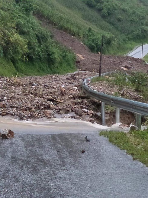 Mưa lũ tại Lào Cai: Tuyến đường sang Lai Châu bị tê liệt hoàn toàn