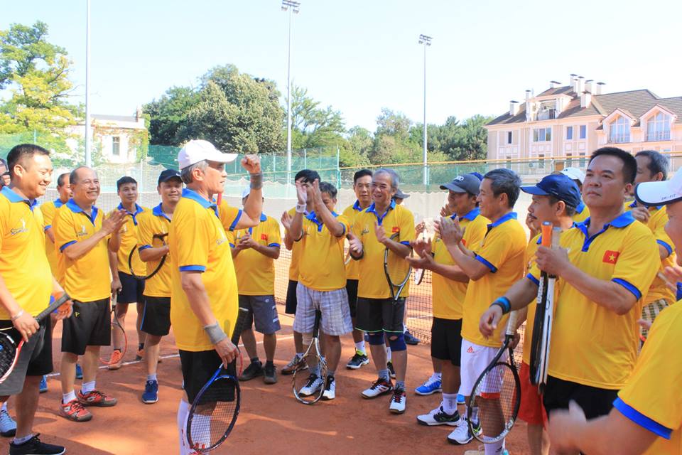 CLB Tennis Odessa giao lưu với đoàn cán bộ ngoại giao và cựu sinh viên từ Việt Nam sang thăm Ucraina