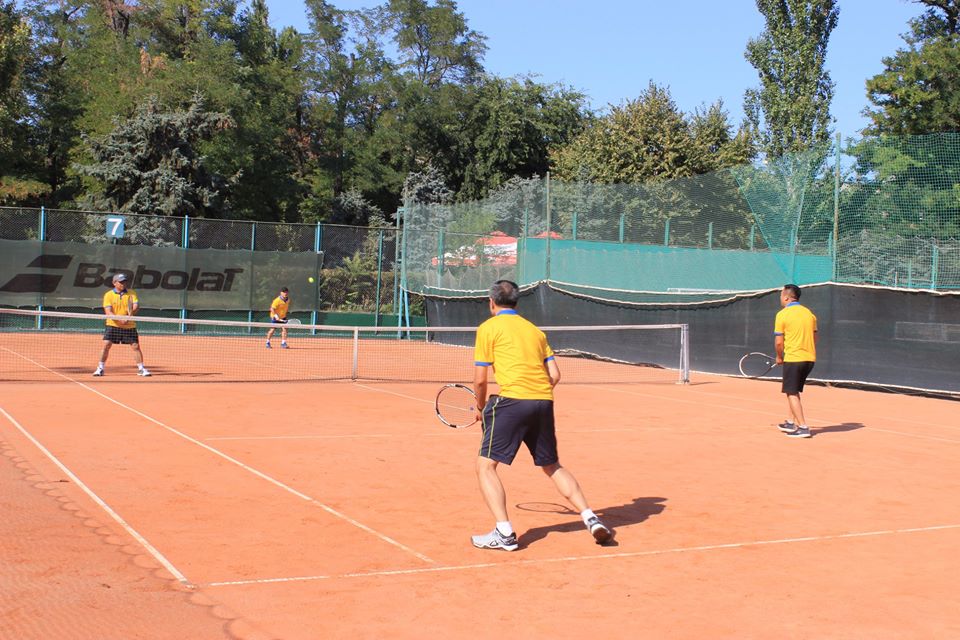 CLB Tennis Odessa giao lưu với đoàn cán bộ ngoại giao và cựu sinh viên từ Việt Nam sang thăm Ucraina