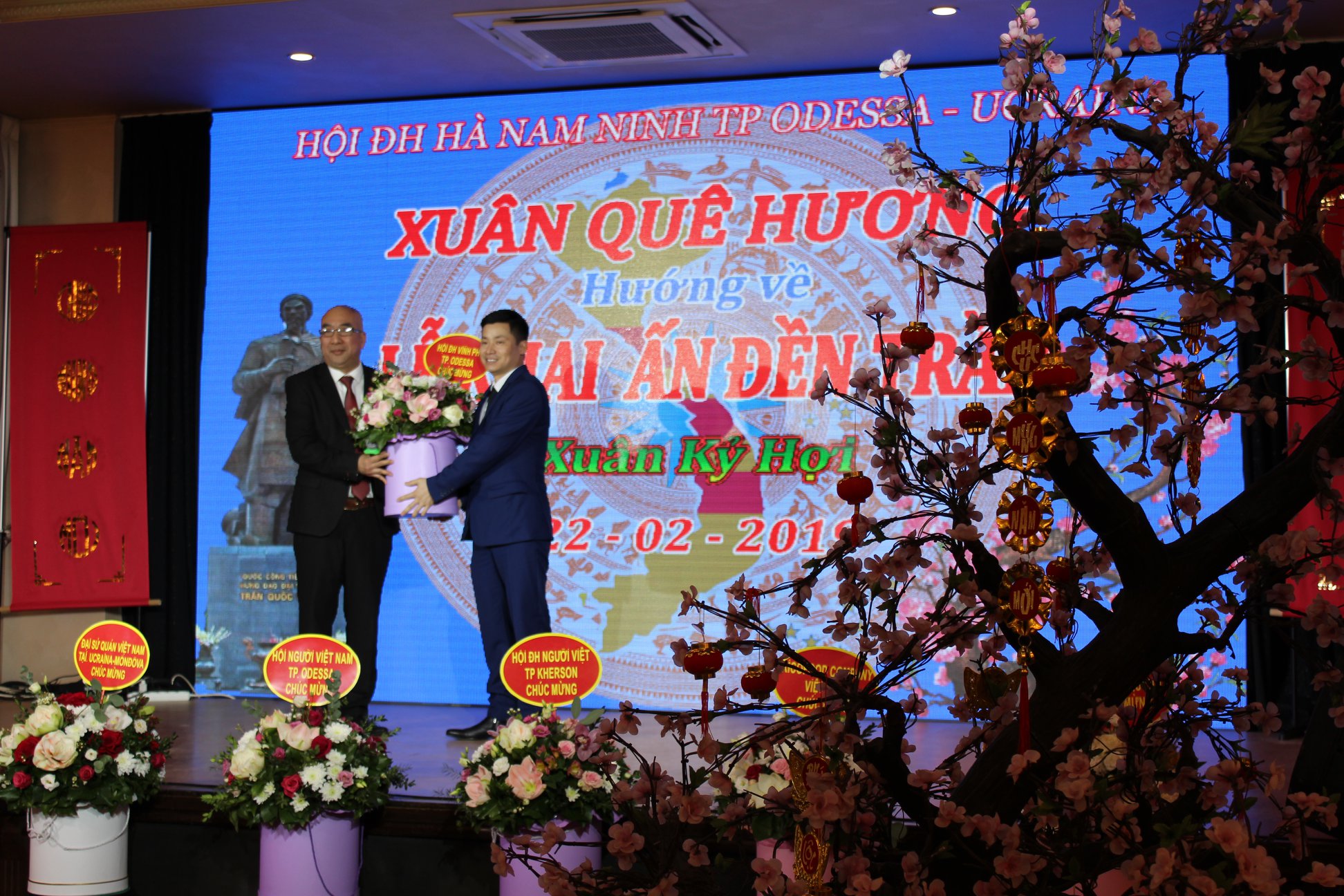 Xuân quê hương hướng về Lễ khai ấn đền Trần 2019 tại Odessa