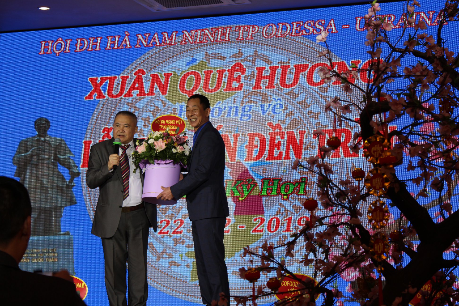 Xuân quê hương hướng về Lễ khai ấn đền Trần 2019 tại Odessa