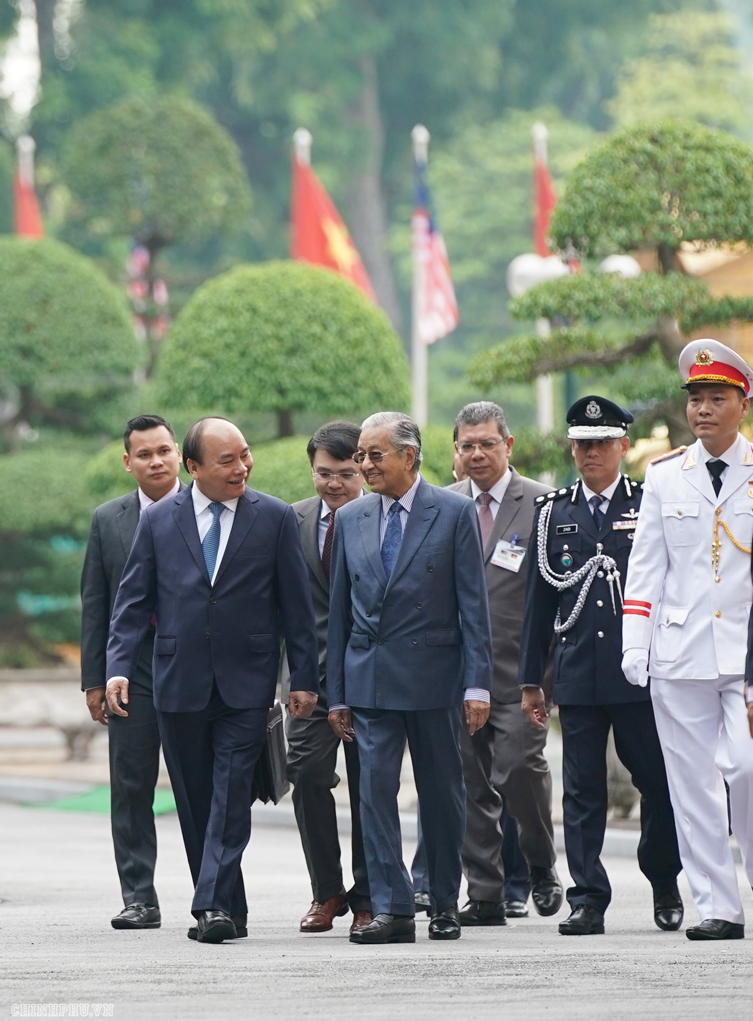 Thủ tướng Nguyễn Xuân Phúc đón, hội đàm với Thủ tướng Malaysia