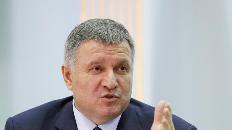 Bộ trưởng nội vụ Avakov: Các công dân Ukraine cần phải trở về tổ quốc trước 27/3