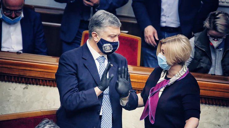 "Là tay tiểu xảo chính trị có kinh nghiệm" - Zelenski nói về mối quan hệ với Poroshenko