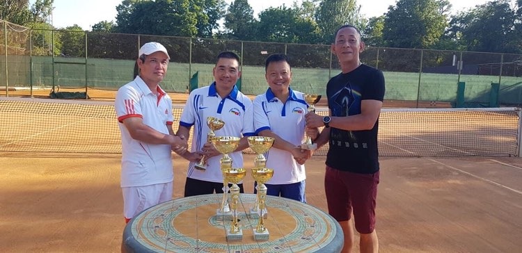 Giải tennis nội bộ CLB tennis nội dung đánh đôi