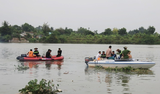 Truy bắt cát tặc, một chiến sĩ công an hi sinh