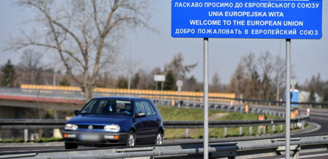 Balan: Tiêm vacxin ngừa covid ngay tại biên giới cho các công dân Ukraine đến làm việc tại Balan